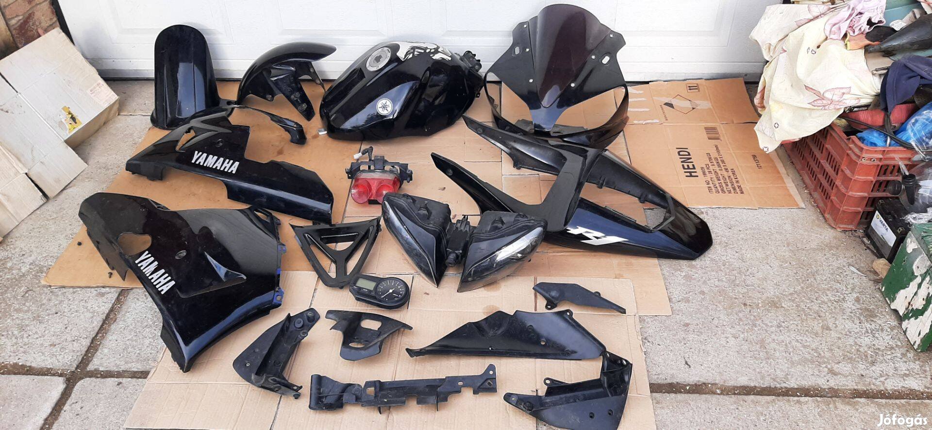 Yamaha R1/2000-01 Idomok lámpák tank műszefal egyben eladók