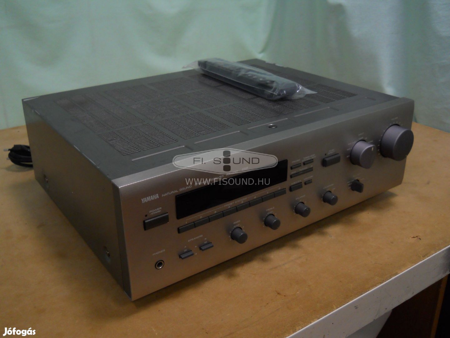 Yamaha RX-550 , 2x125W,6-16 ohm,4 hangfalas sztereo erősítő
