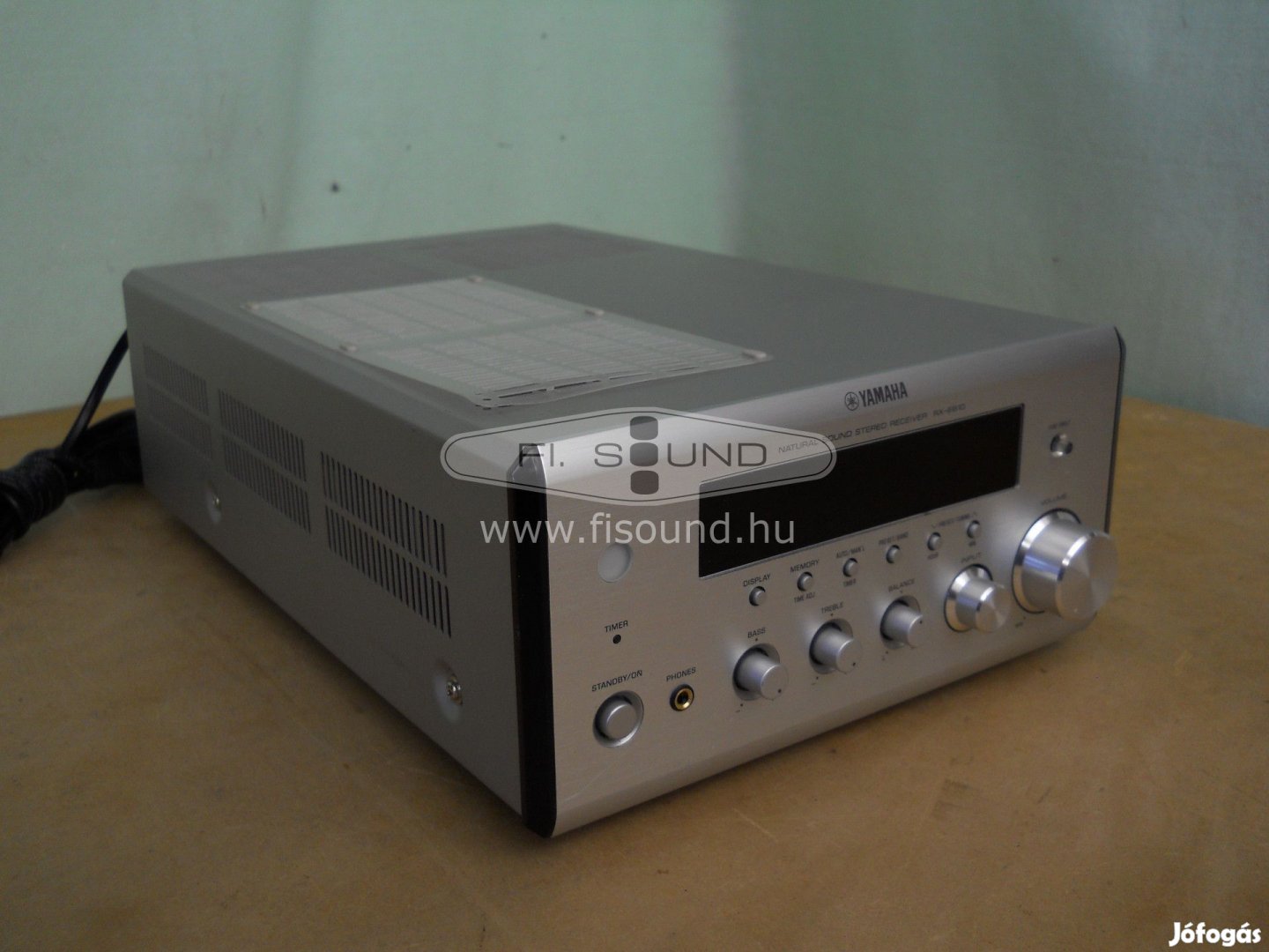 Yamaha RX-E810 ,(1.) 130W,6-16ohm,rádiós sztereo erősítő RDs-s