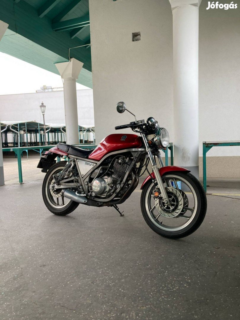 Yamaha SRX600