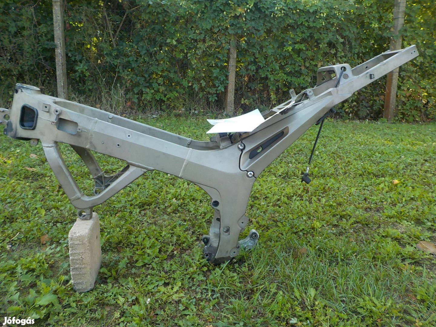 Yamaha TDM 900-as,2003-as Osztrák papiros csupasz főváz