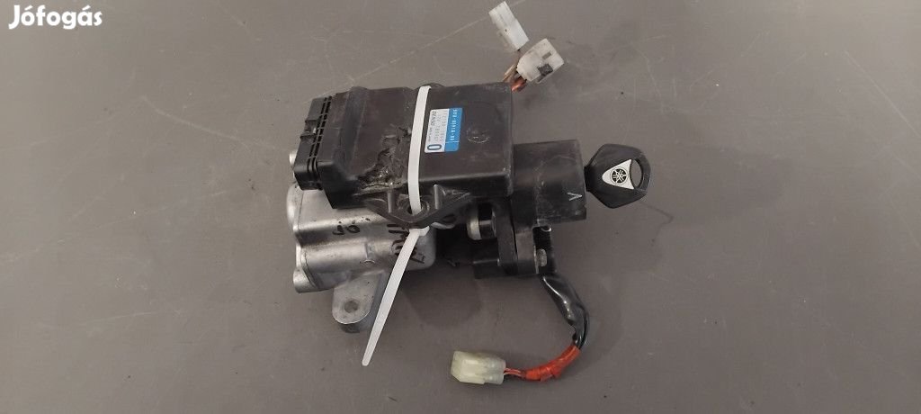 Yamaha T-max 2004-2007 Ecu gyújtás elektronika, kapcsoló, 1 kulcs