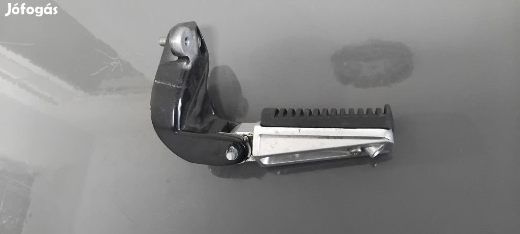 Yamaha T-max 500 Jobb hátsó lábtartó