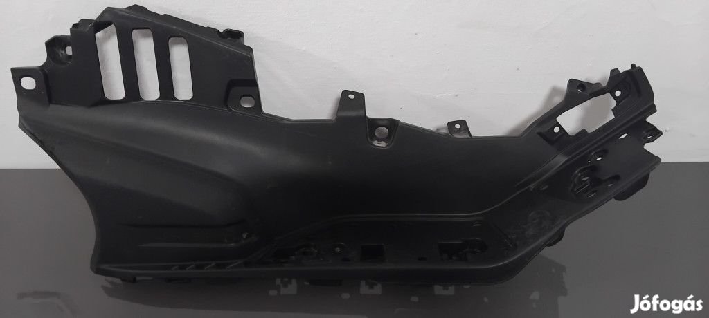 Yamaha T-max 530 2020 Jobb oldali taposó idom