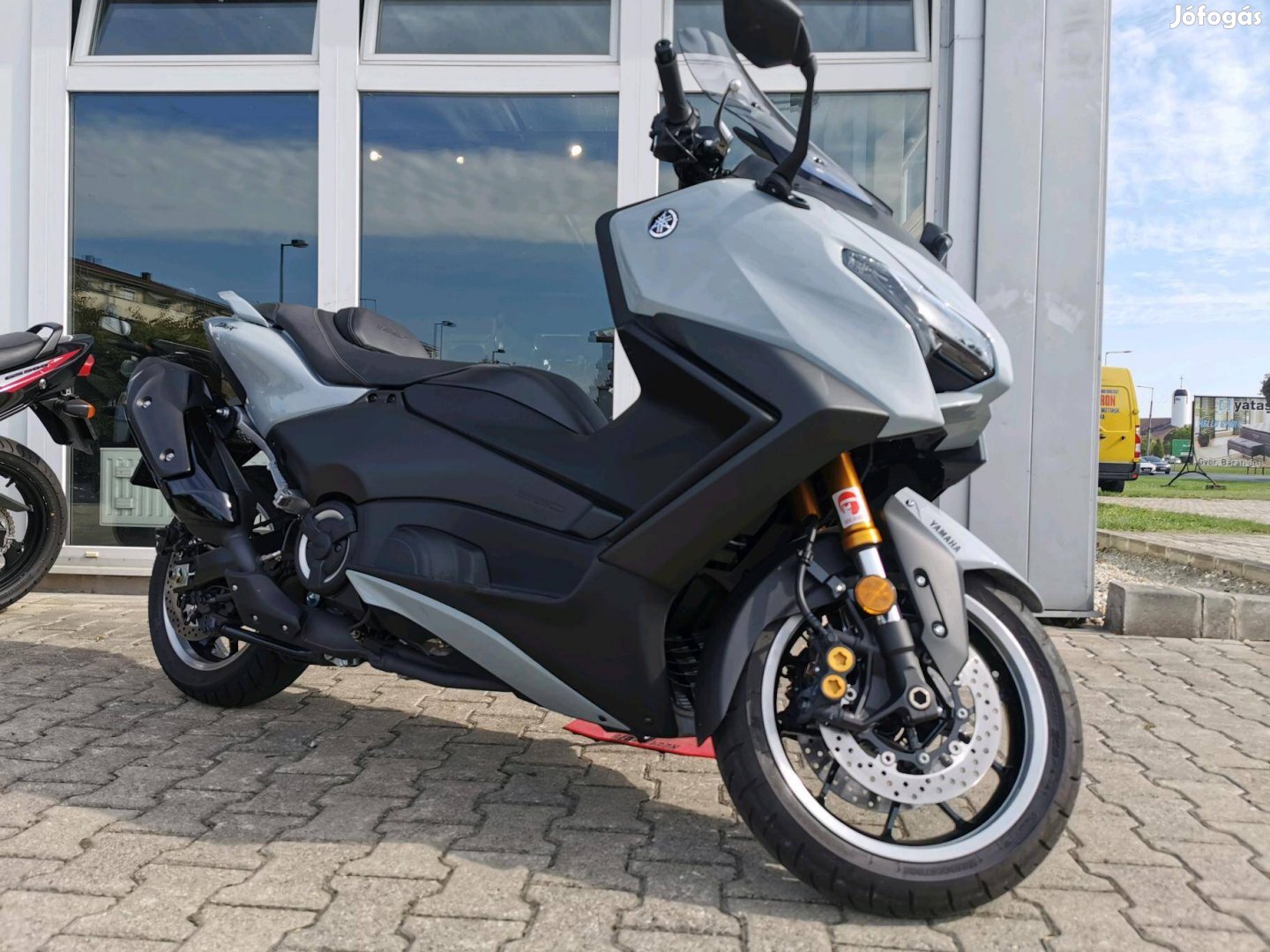 Yamaha Tmax Írásos RED Baron Garanciával!