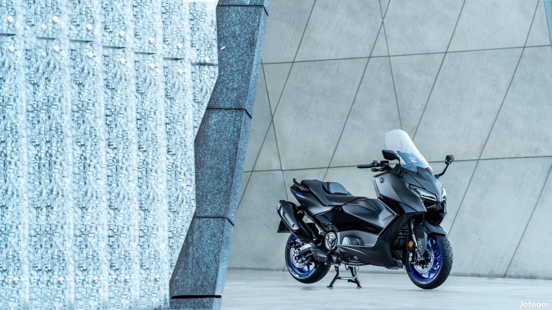 Yamaha Tmax Rendelhető!