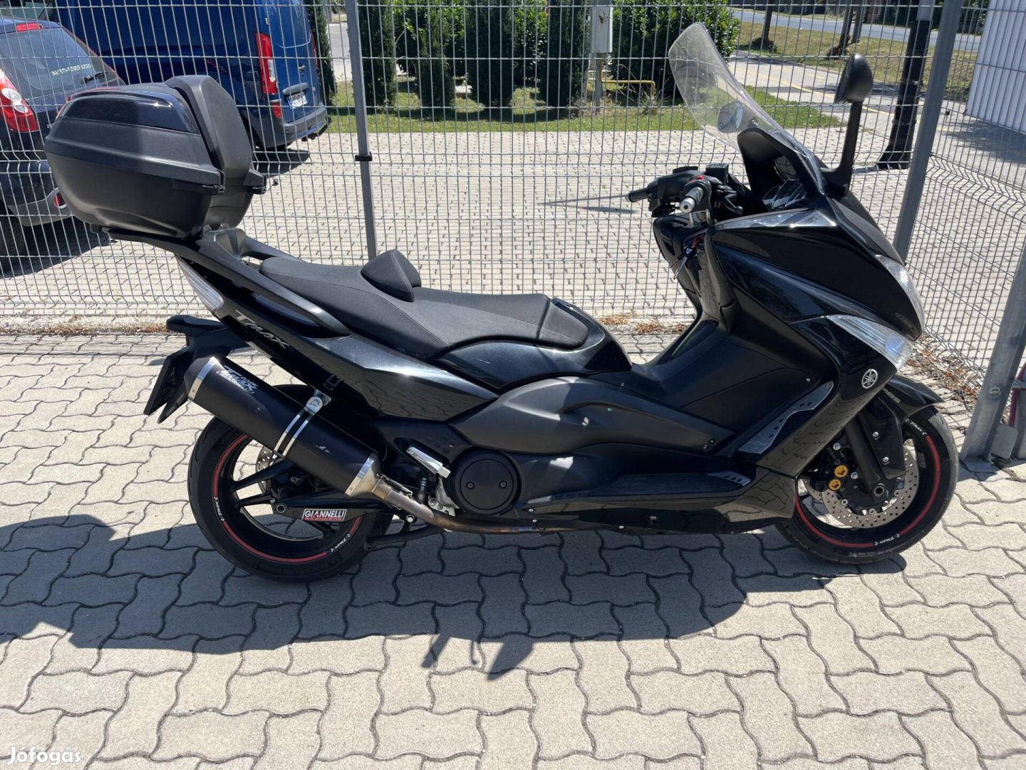 Yamaha Tmax ...