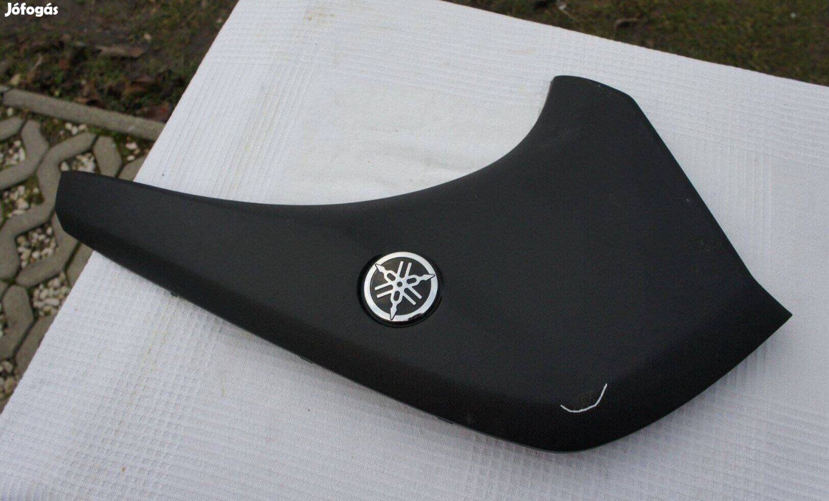 Yamaha Tricity 300 jobb takaró idom