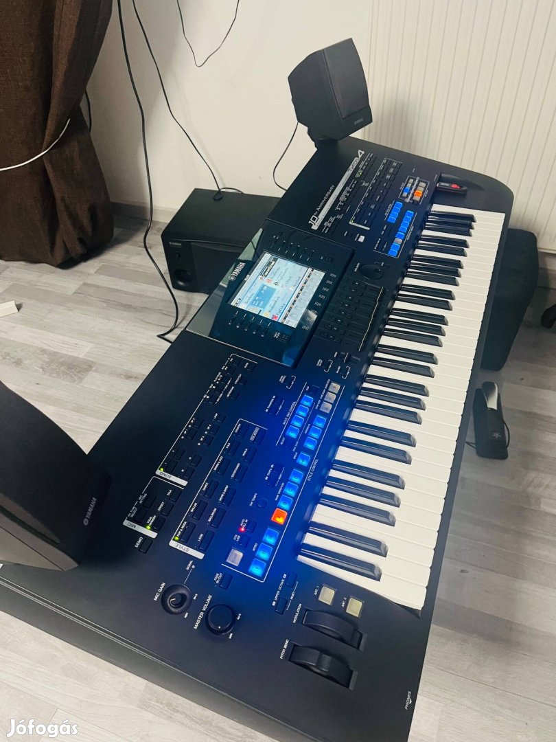 Yamaha Tyros 4 Black