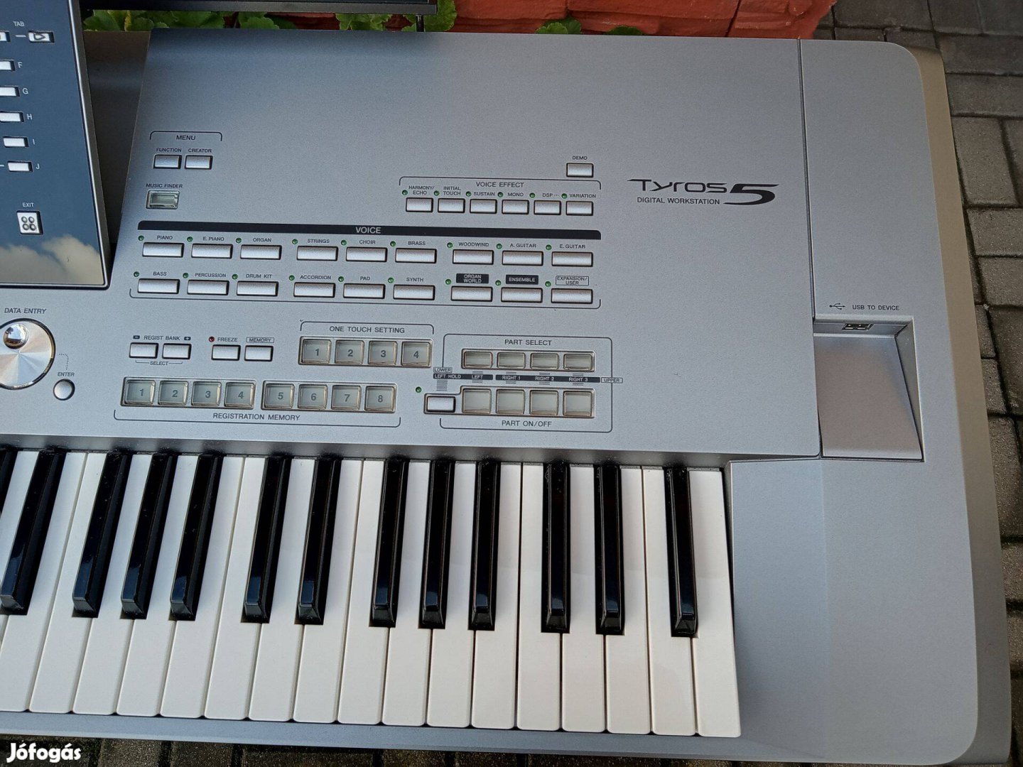 Yamaha Tyros 5 76