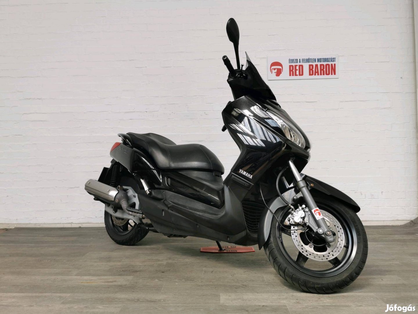 Yamaha X-Max 125 Outlet