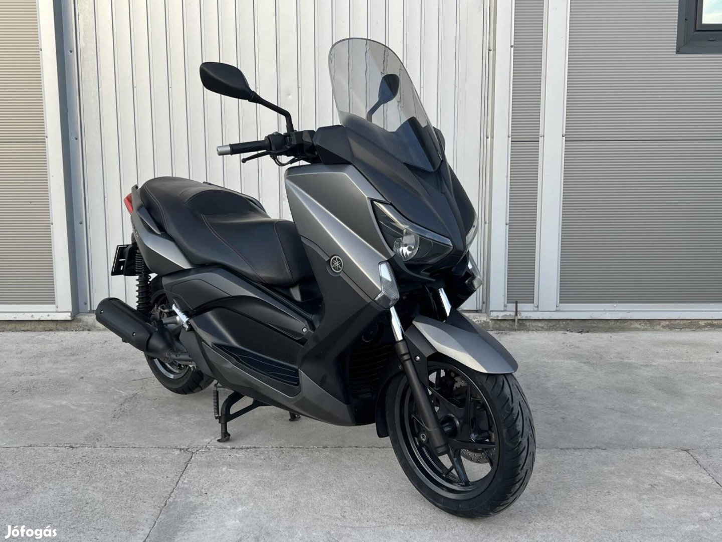 Yamaha X-Max 250