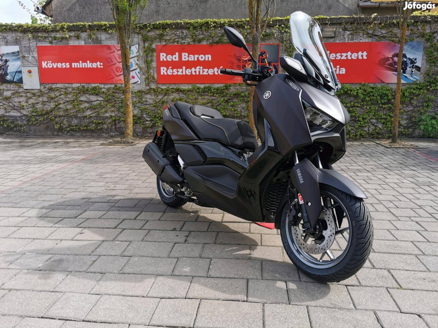 Yamaha X-Max 300 Tech Max! 3+1 év Írásos Red Ba...