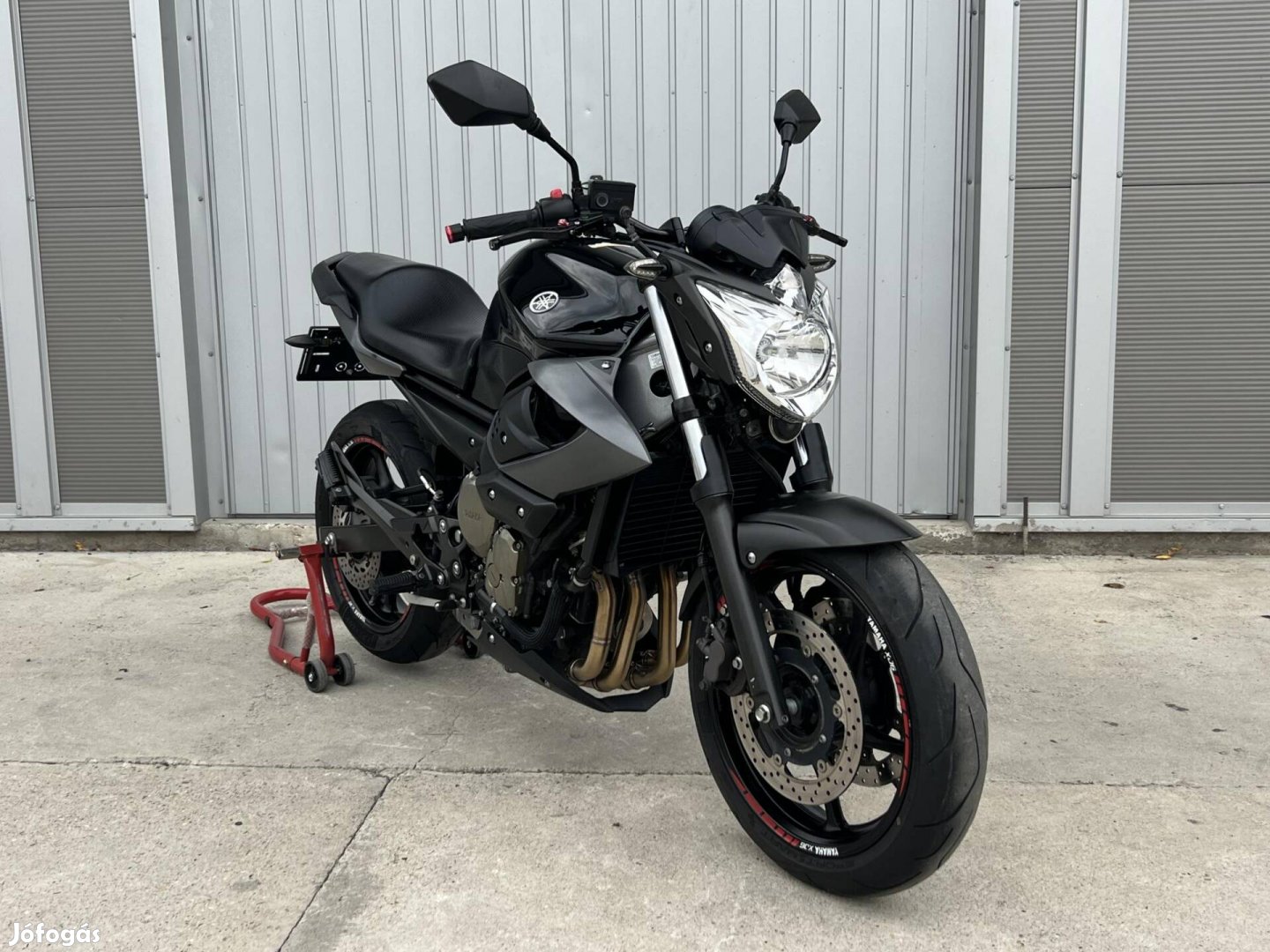 Yamaha Xj 6 N .
