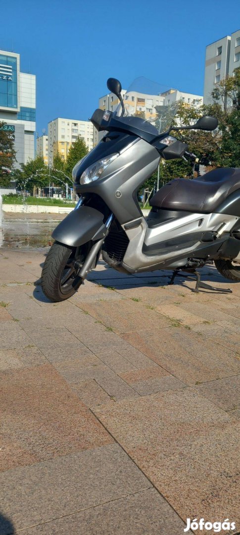 Yamaha Xmax 250