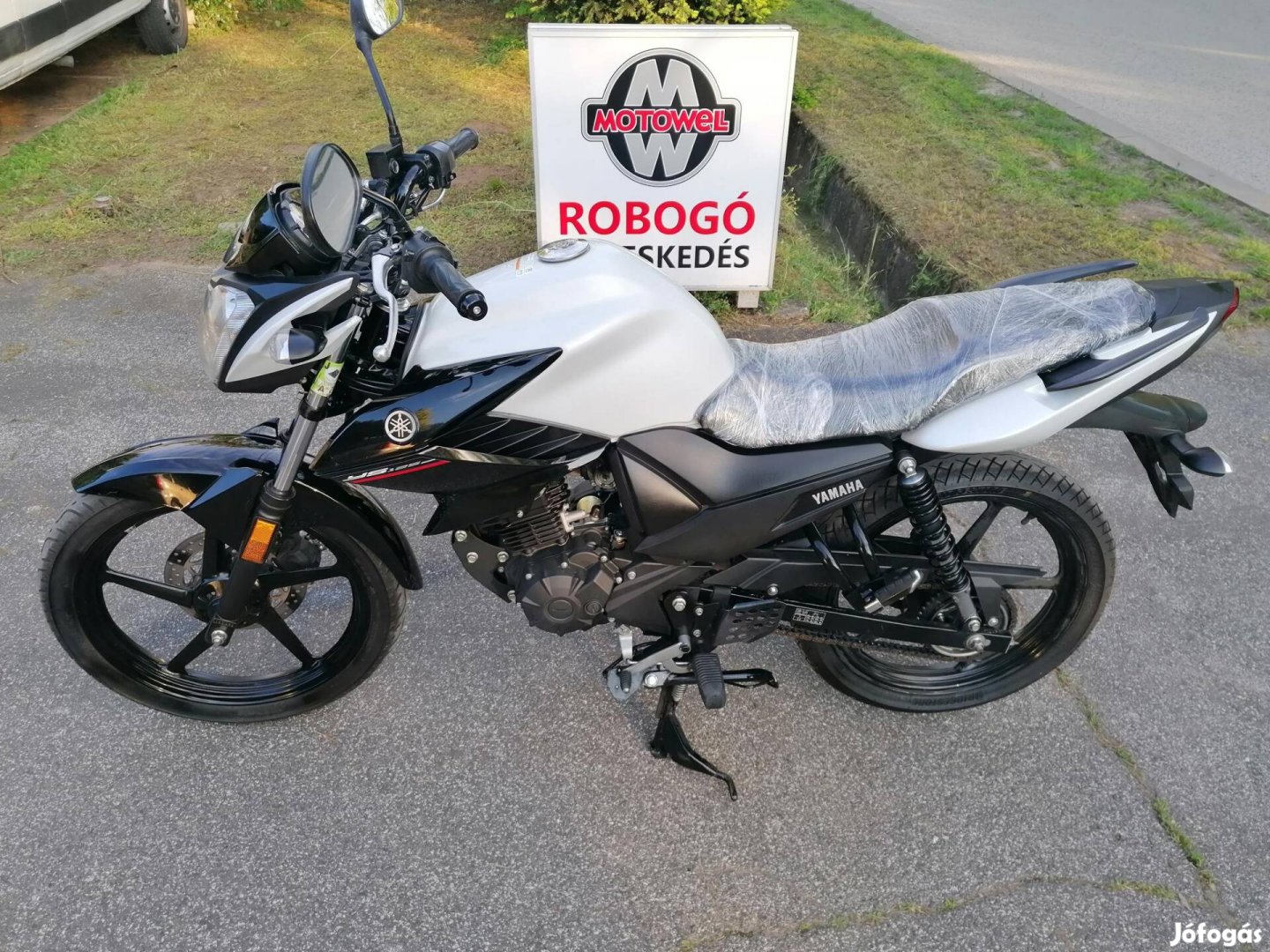 Yamaha YS 125 Akció!Szinte Új!Garancia!Hitel!