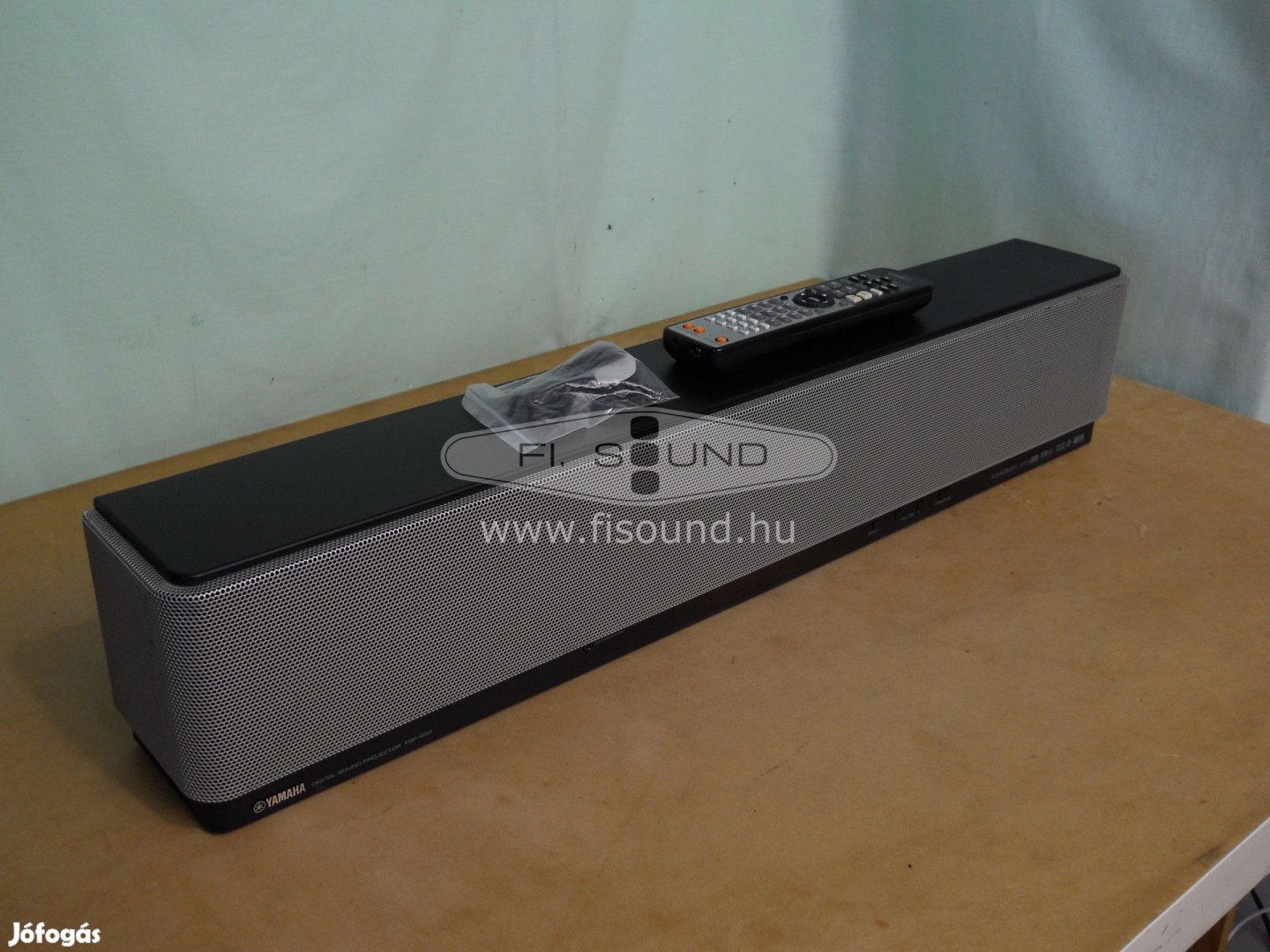 Yamaha Ysp-900 ,120W ,23 hangszórós soundbar gyári távirányítóval
