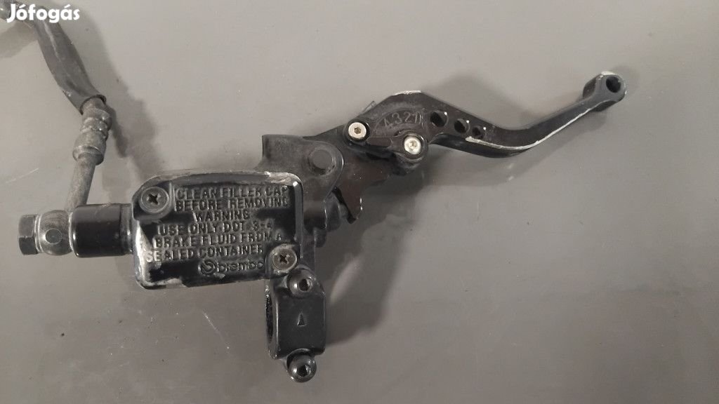 Yamaha Yzf 125 R (2008-2013) - Jobb első fékmunkahenger. fékkar