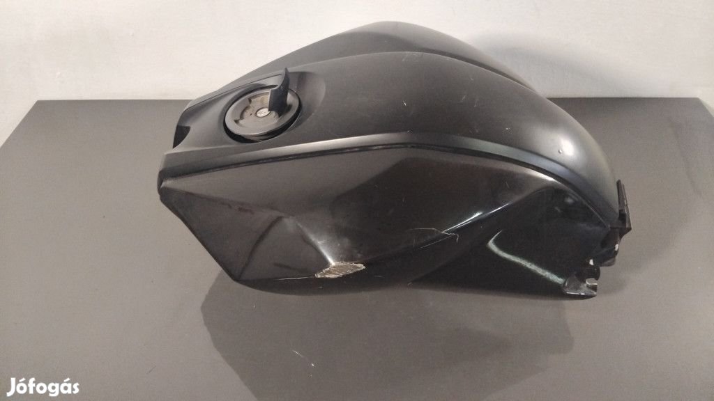 Yamaha Yzf 125 R - Tank - Tank burkolat