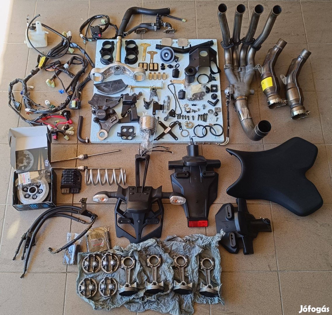 Yamaha Yzf-R1 '04-'06 alkatrészek egyben eladók