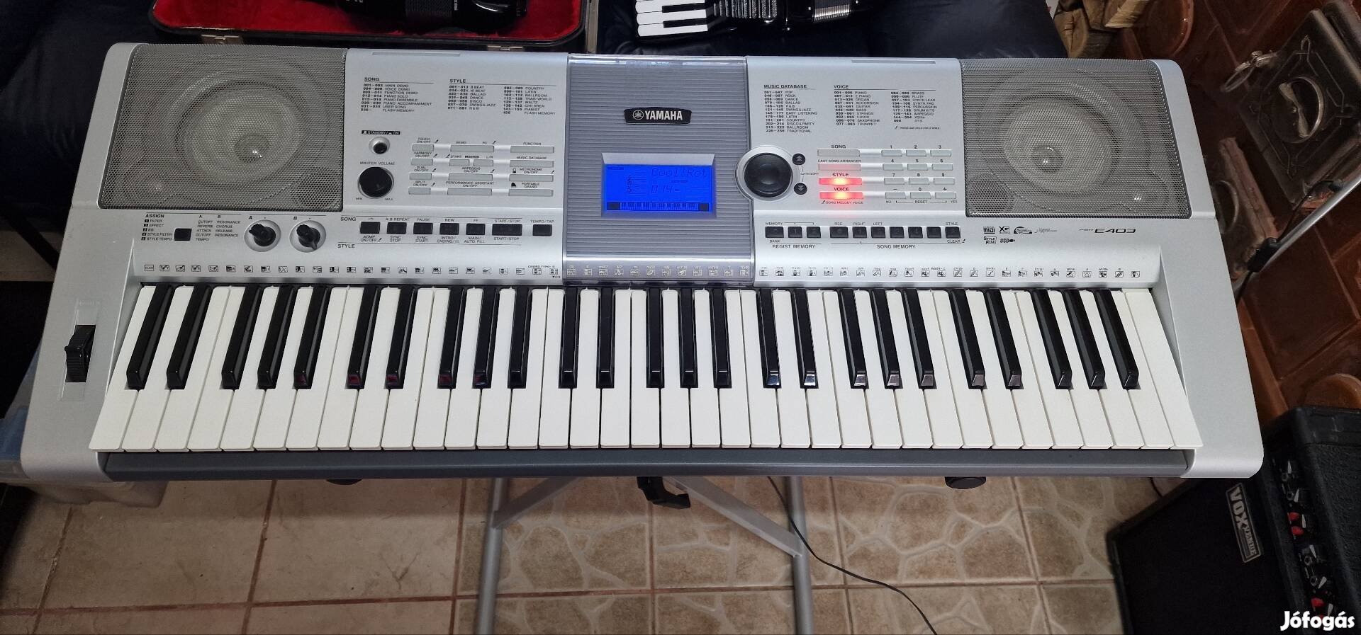 Yamaha  PSR E 403