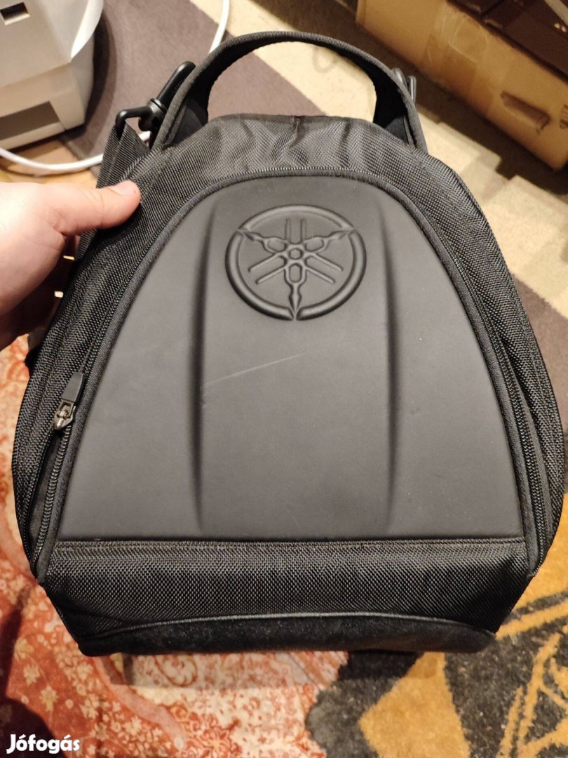 Yamaha motoros hátitáska, újszerű