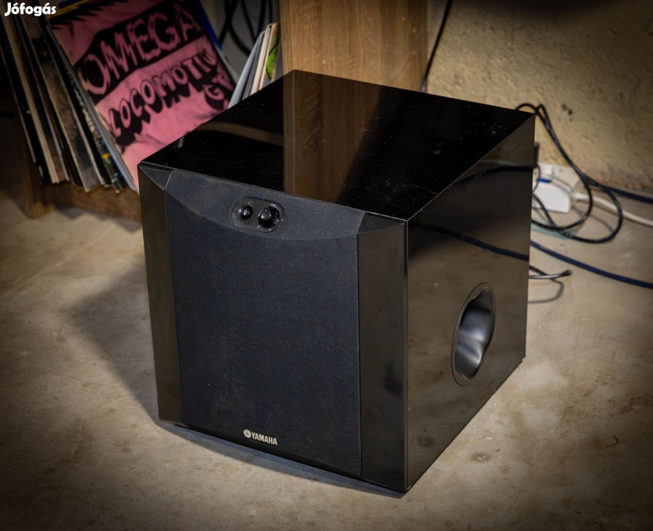 Yamaha ns-sw300 aktív subwoofer