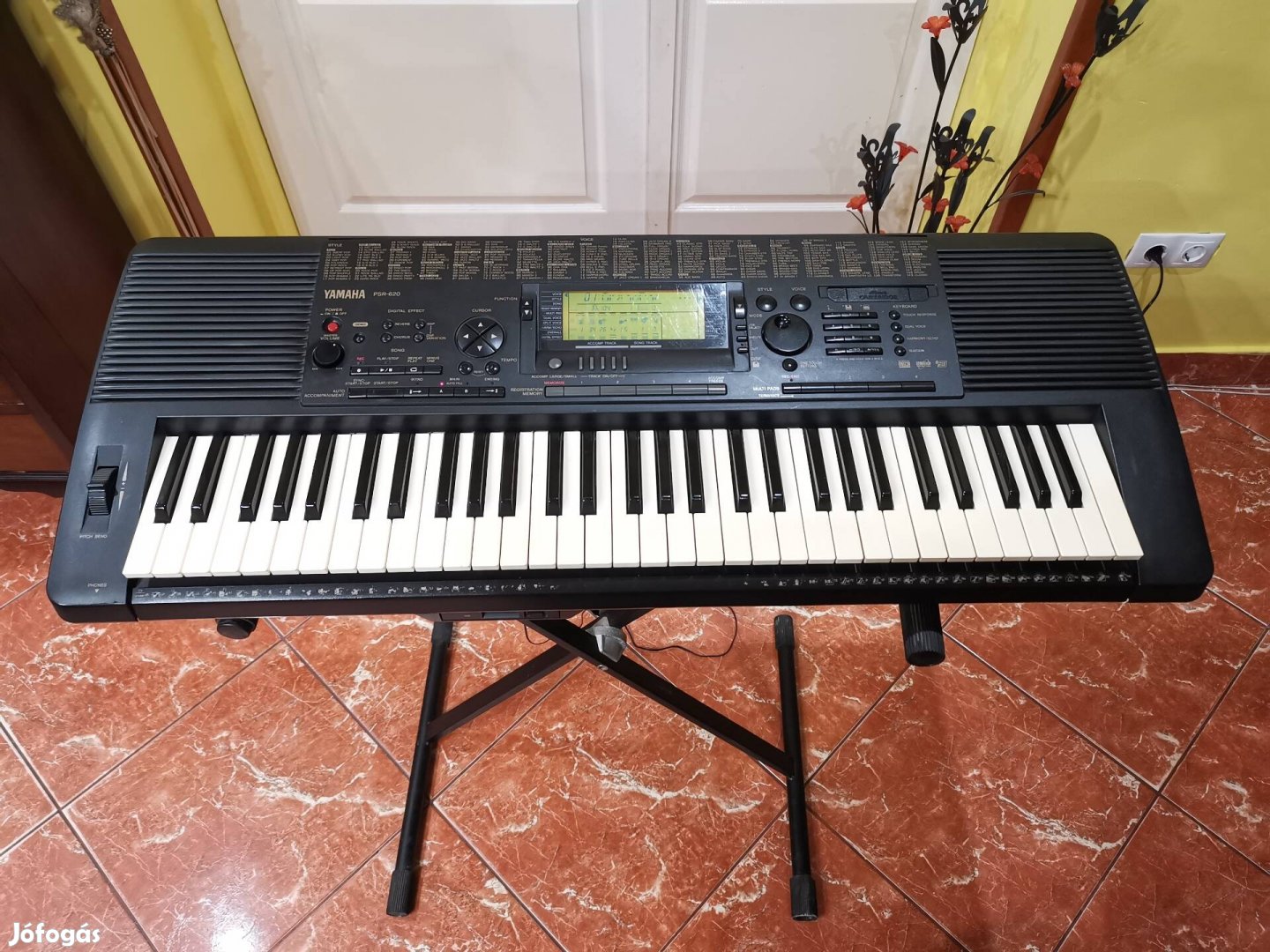 Yamaha psr-620 szintetizátor állvánnyal