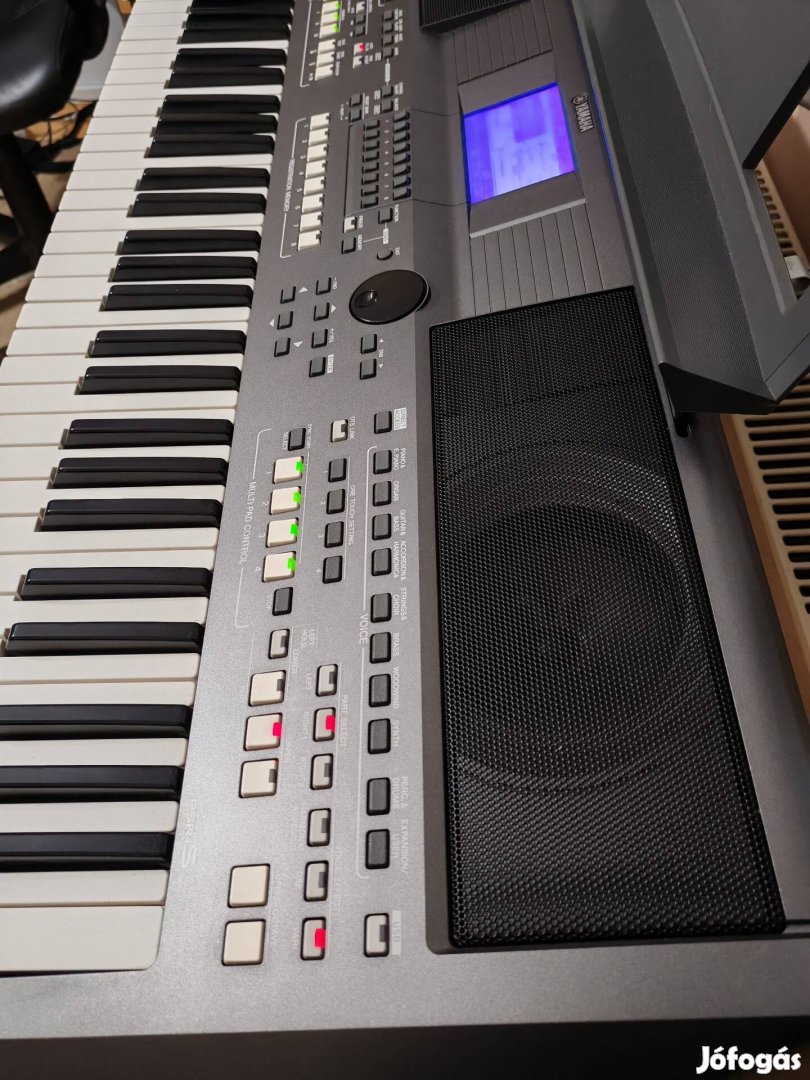 Yamaha psr s670