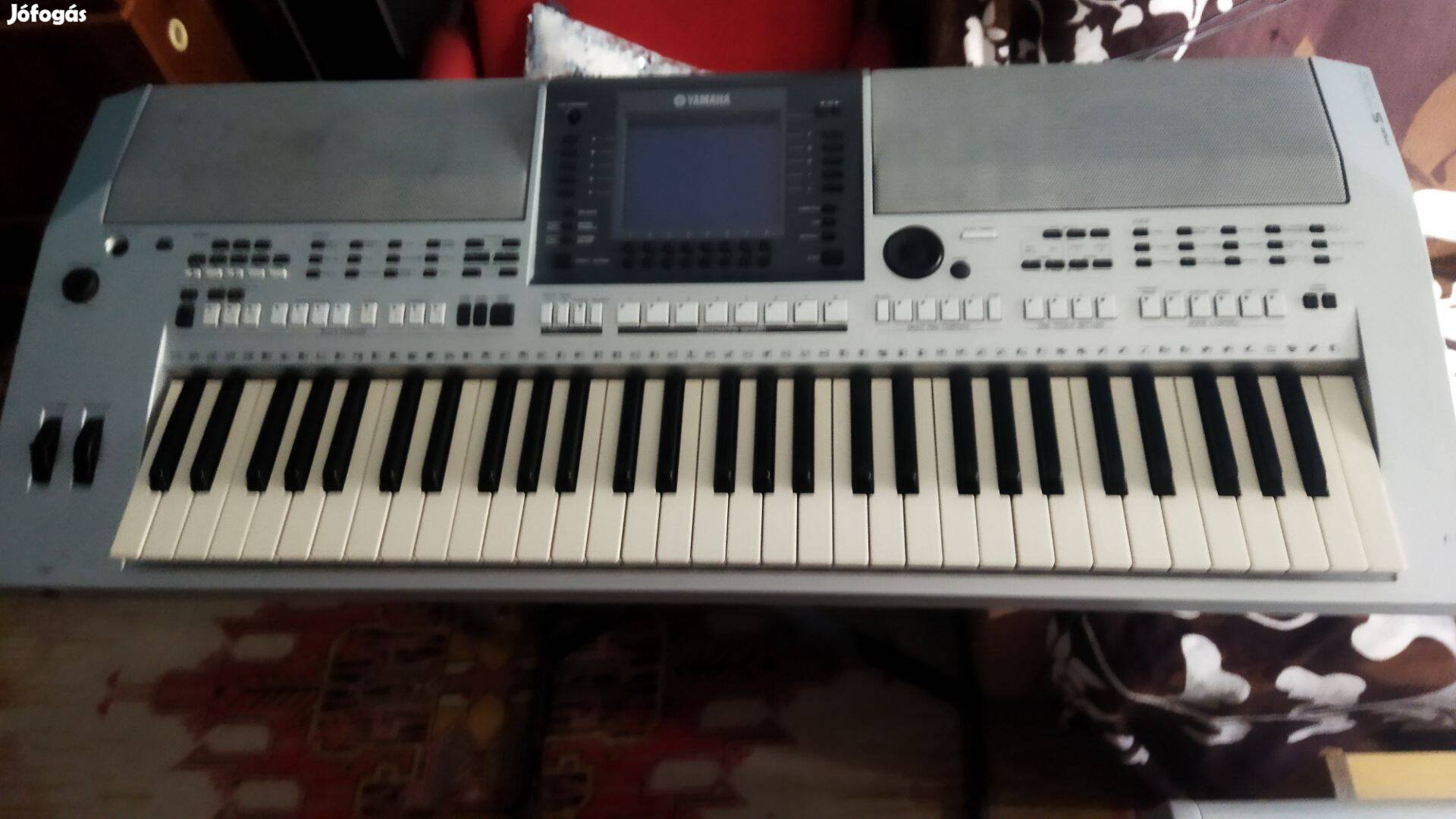 Yamaha psr s 700