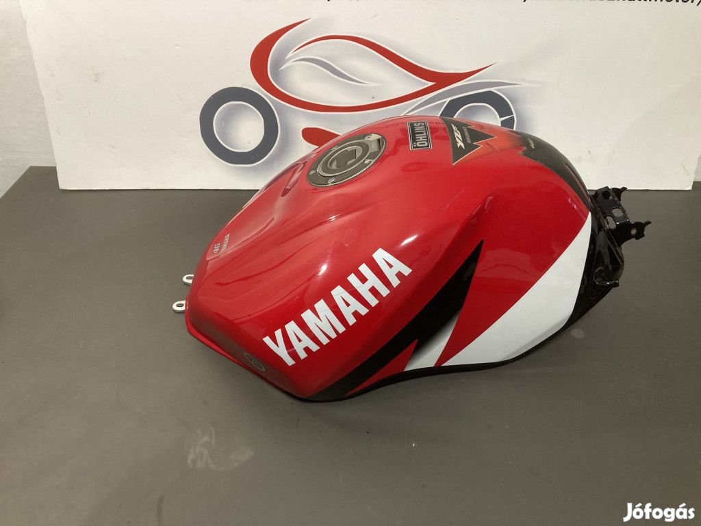 Yamaha r6 1999-2002 üzemanyag tartály