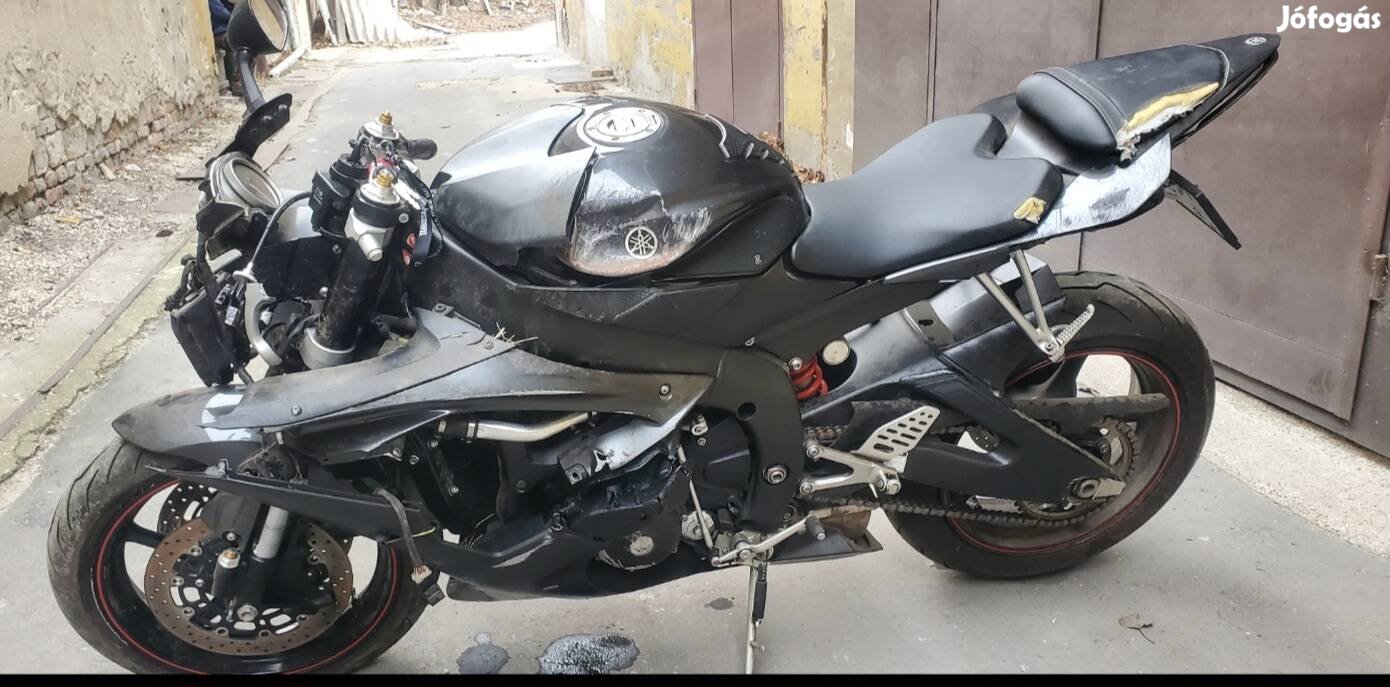 Yamaha r6r bontás 