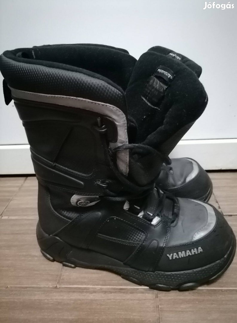 Yamaha snowboard csizma 44-es