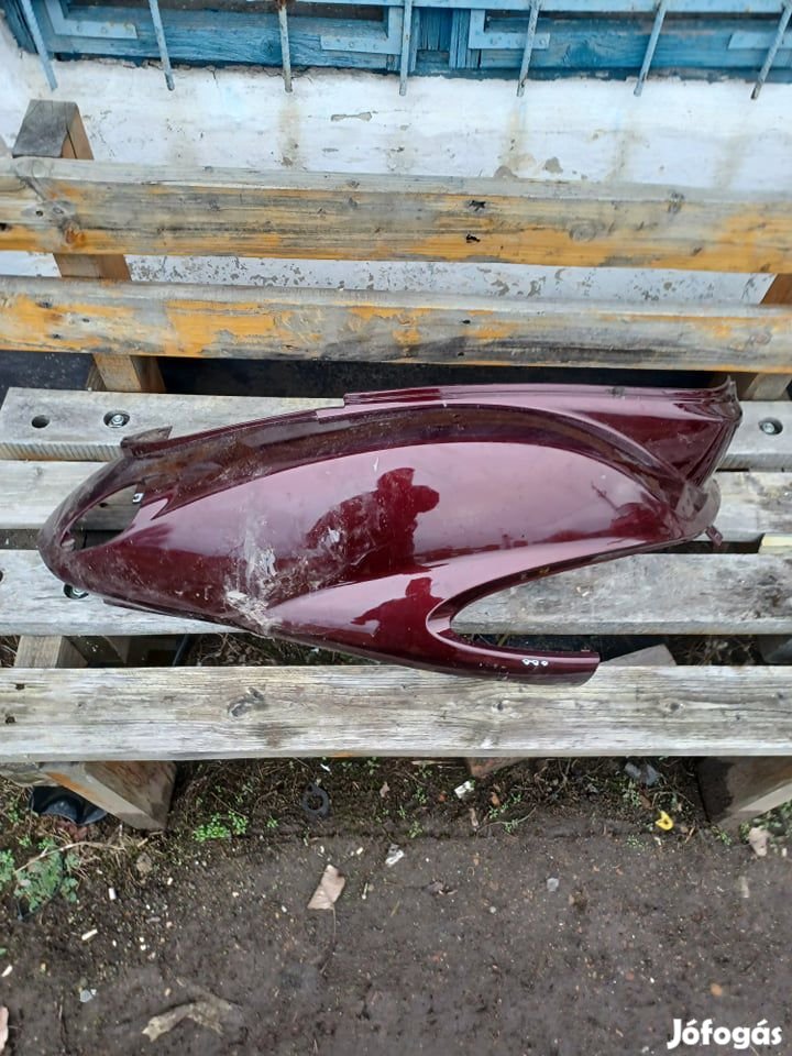 Yamaha teos ülés alatti idom