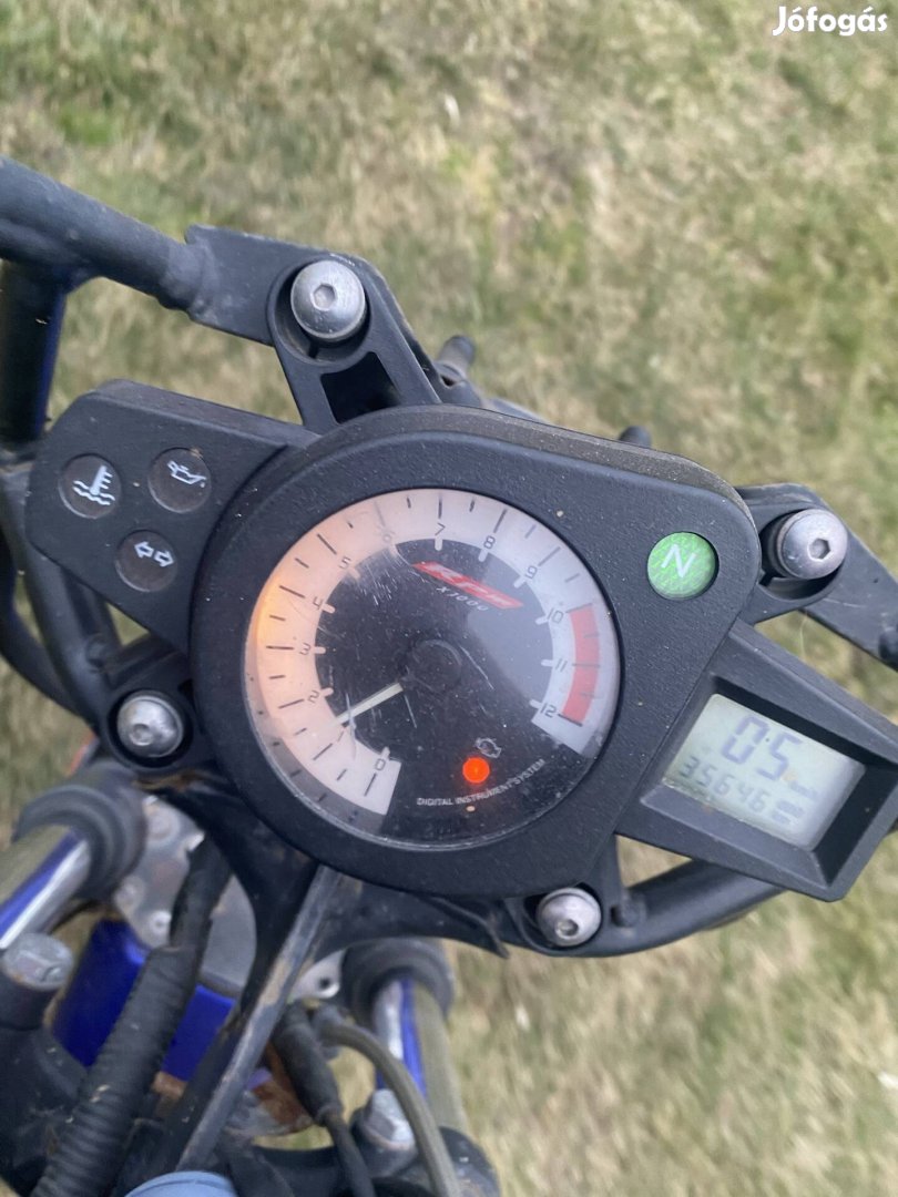Yamaha tzr műszerfal km kmh óra