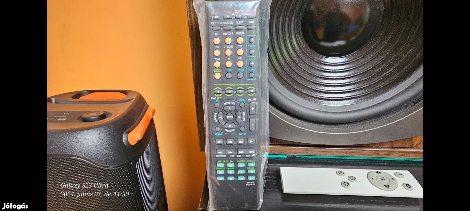 Yamaha vadonatúj távirányító házimozi erősítőhöz 