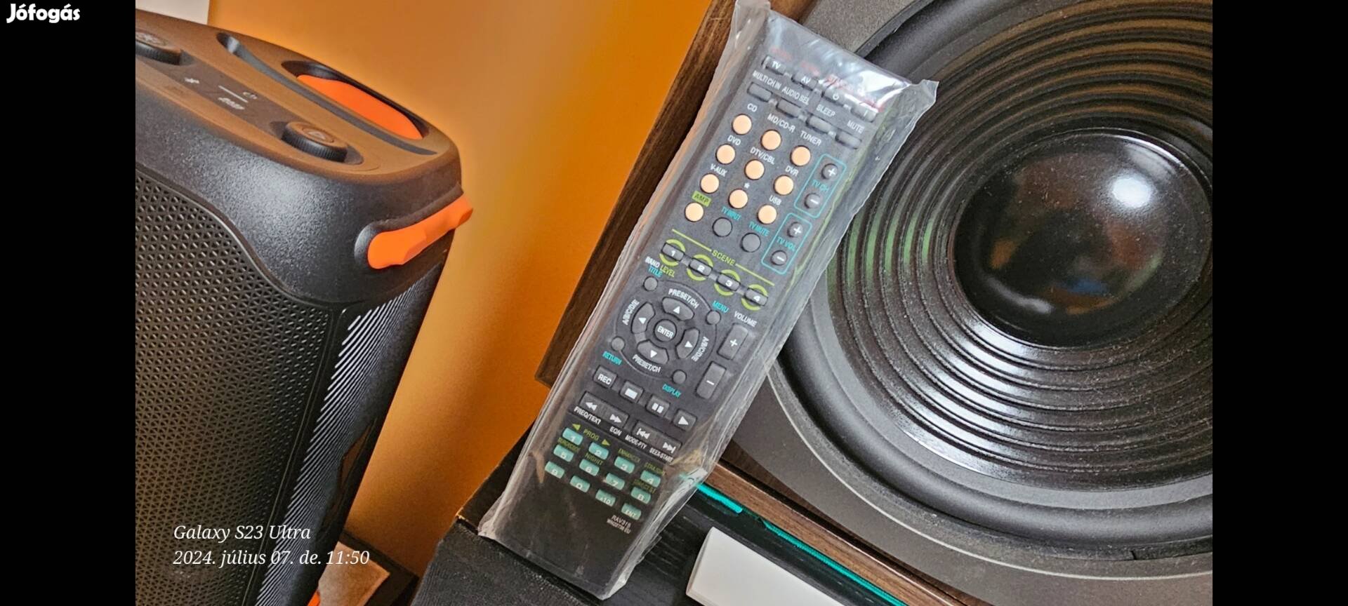 Yamaha vadonatúj távirányító házimozi erősítőhöz 