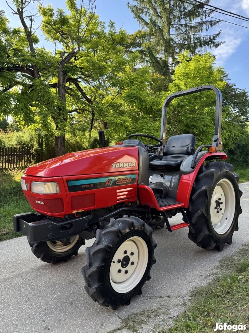 Yanmar AF224 Rendszámmal Szállítás kubota traktor