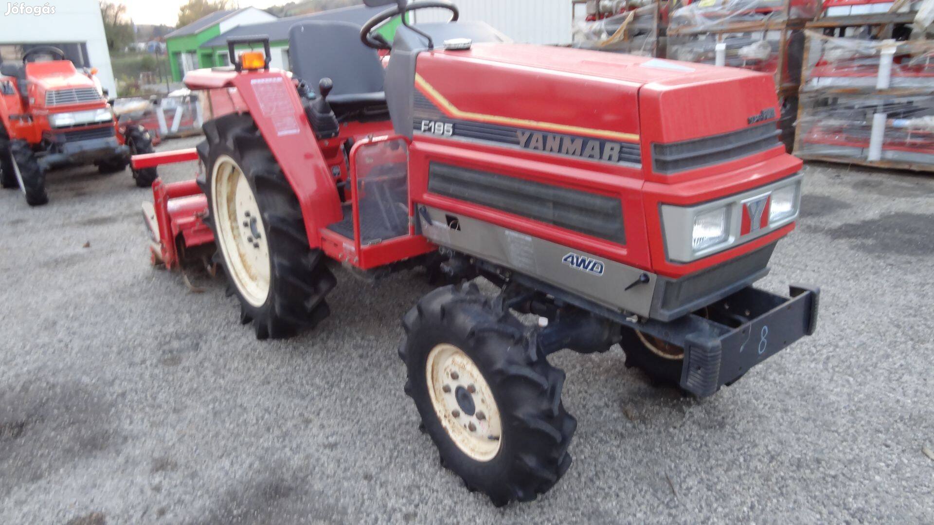 Yanmar F195D japán kistraktor talajmaróval!