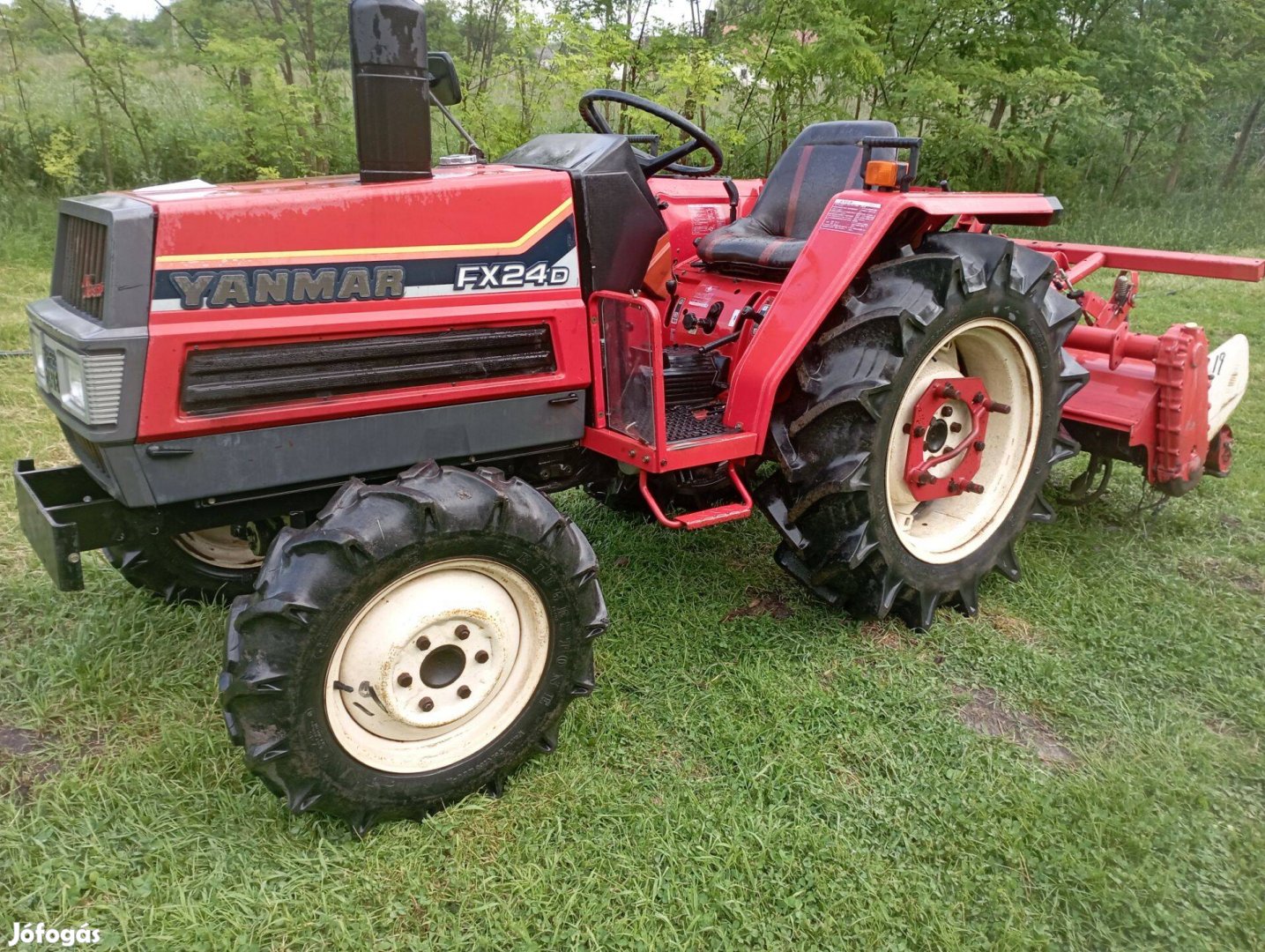 Yanmar FX 24 Japán kistraktor Talajmaróval 4x4 24 Le