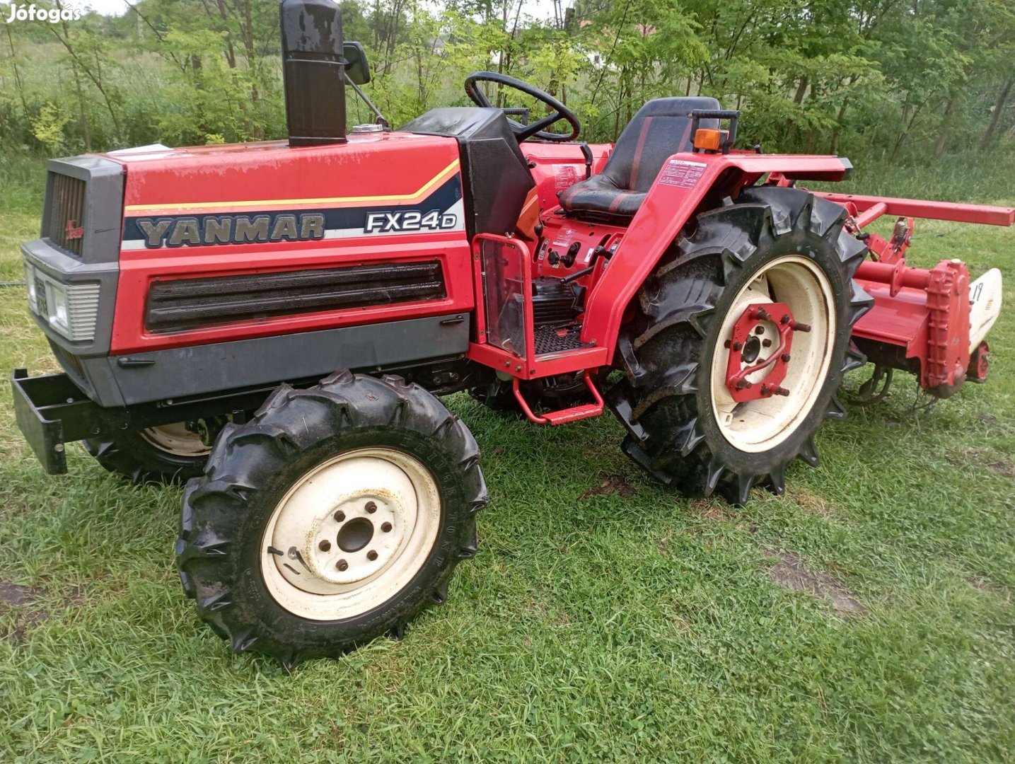 Yanmar FX 24 Japán kistraktor Talajmaróval 4x4