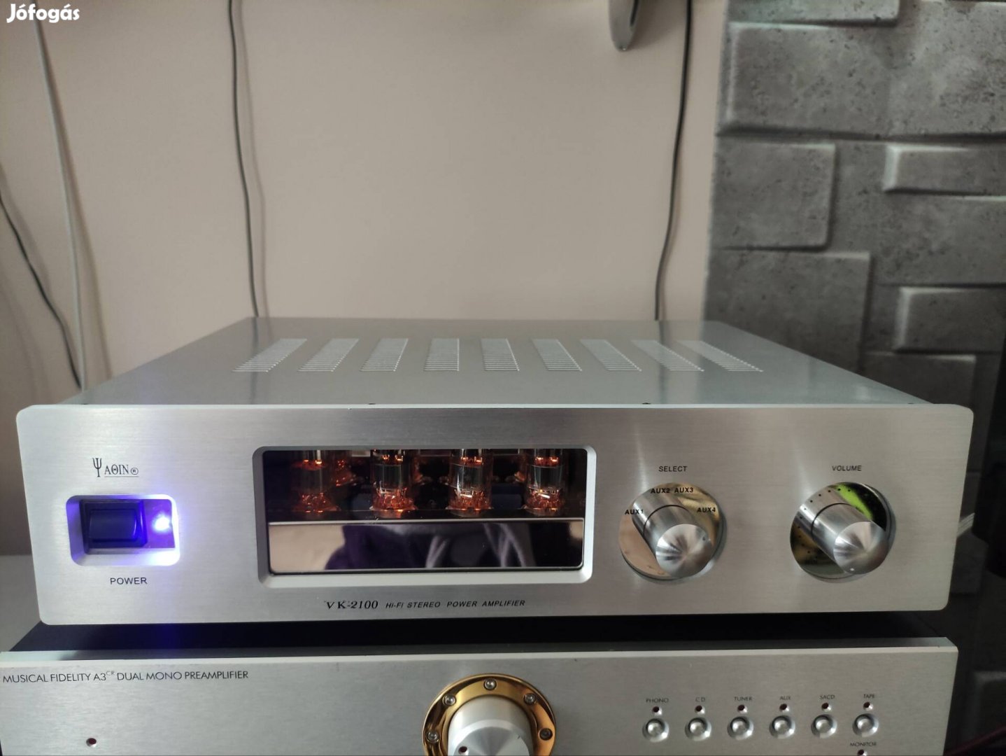 Yaquin VK-2100 hibrid erősítő