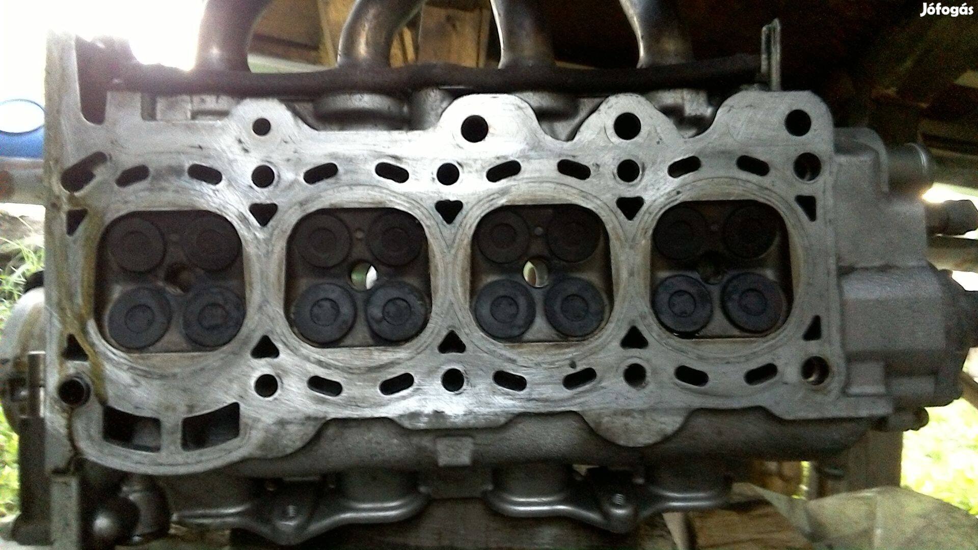 Yaris 1,0 hengerfej európai vezérlés,2001-6 Budatétényben