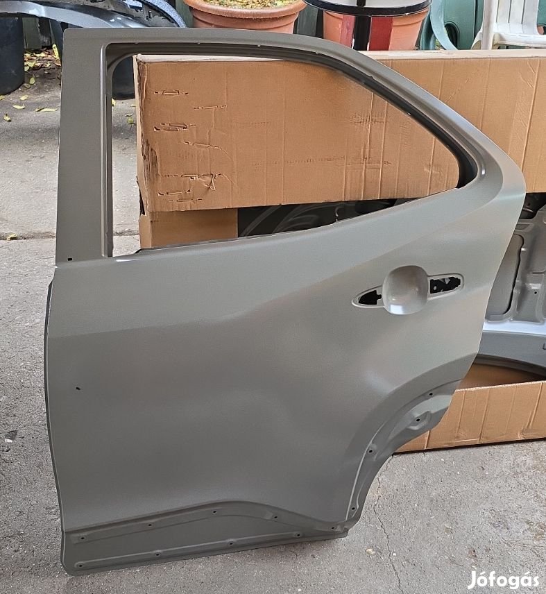 Yaris Cross b.h.ajtó 2021- eladó