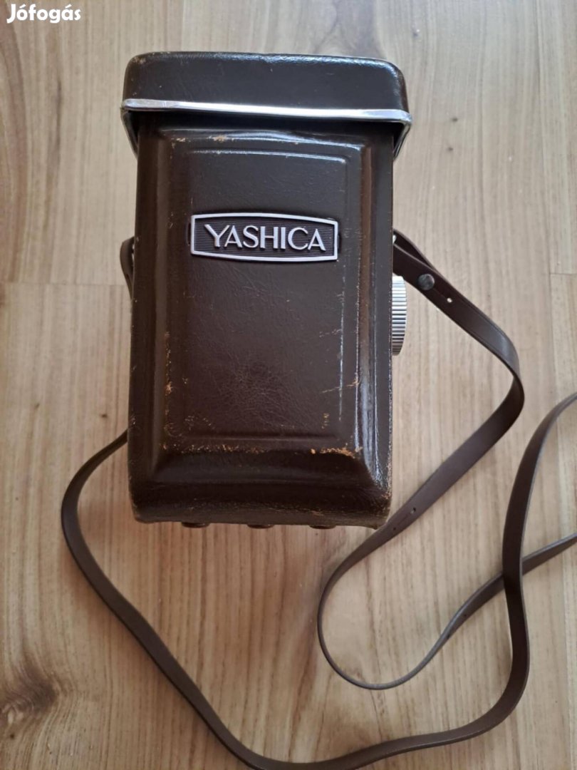 Yashica EM retró kamera