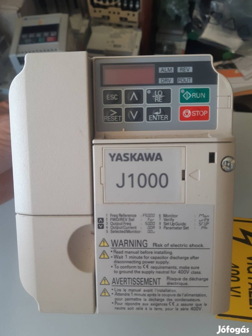 Yaskawa frekvenciaváltó V1000 JC4A0009BAA Max motor:4KW/3KW