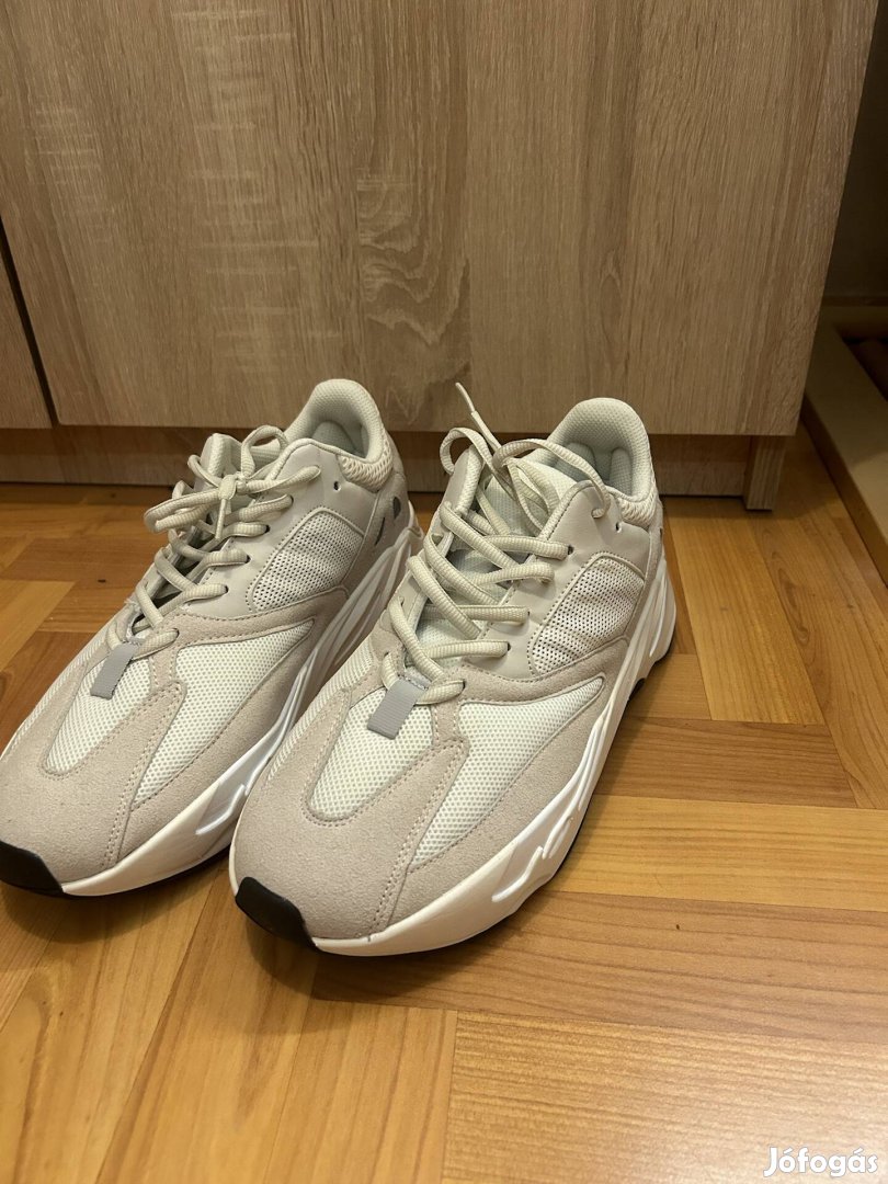 Yeezy 700 Analog 45