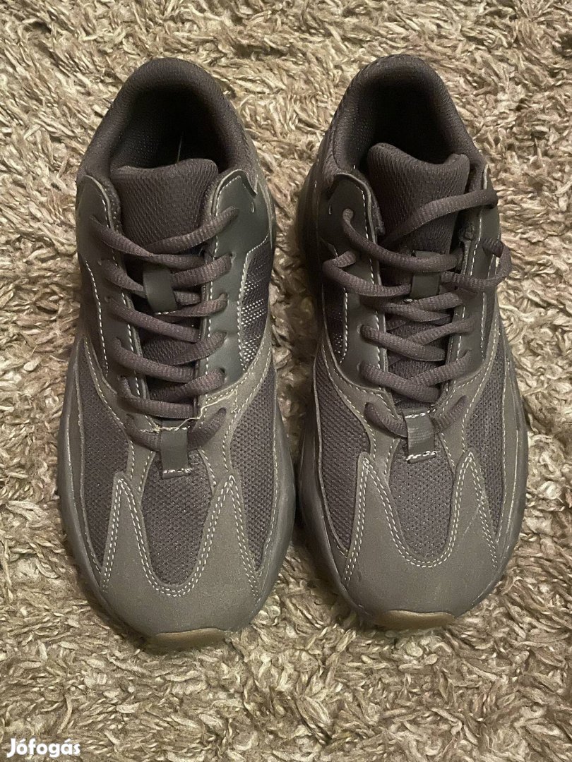 Yeezy 700 V1