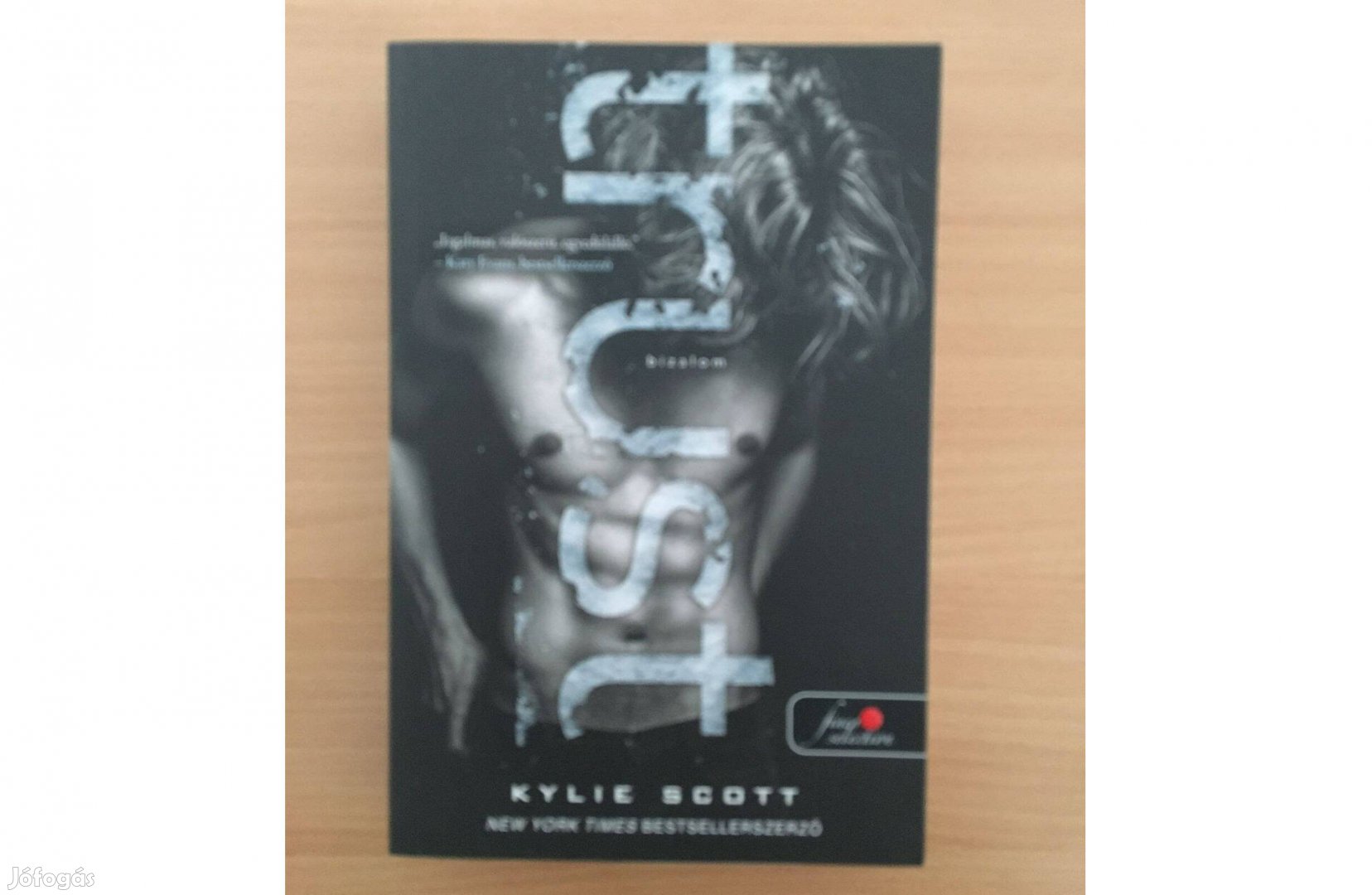 Ylie Scott Bizalom Trust című könyv