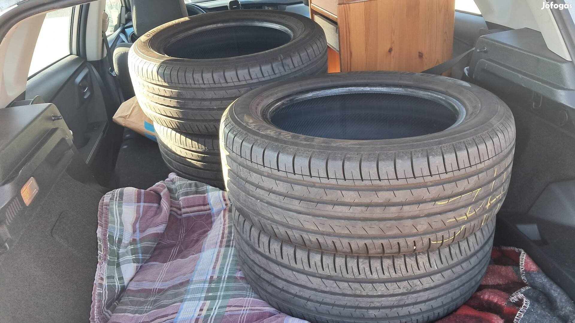 Yokohama 205 55 16 méretű keveset futott nyárigumi 